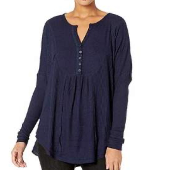 Free People Deep Blue oversized waffle top - Picture 2 of 16